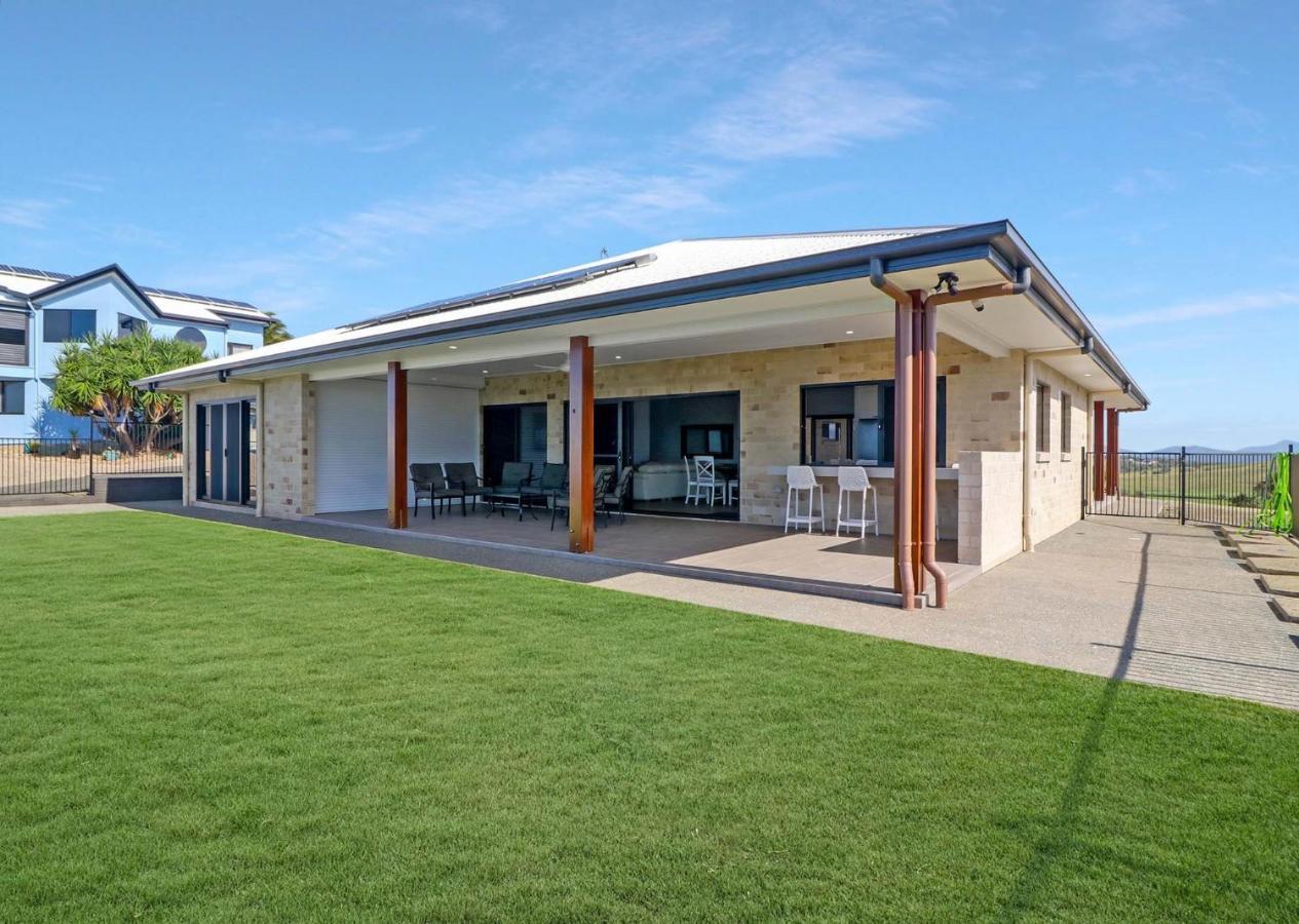 Villa Escape With A View à Emu Park Extérieur photo